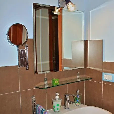 Ponte Per La Sardegna E La Corsica Dalla Toscana Family Appartement Livorno