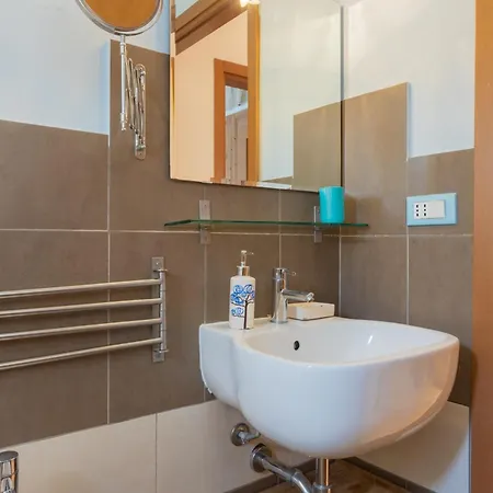 Apartment Ponte Per La Sardegna E La Corsica Dalla Toscana Family Livorno